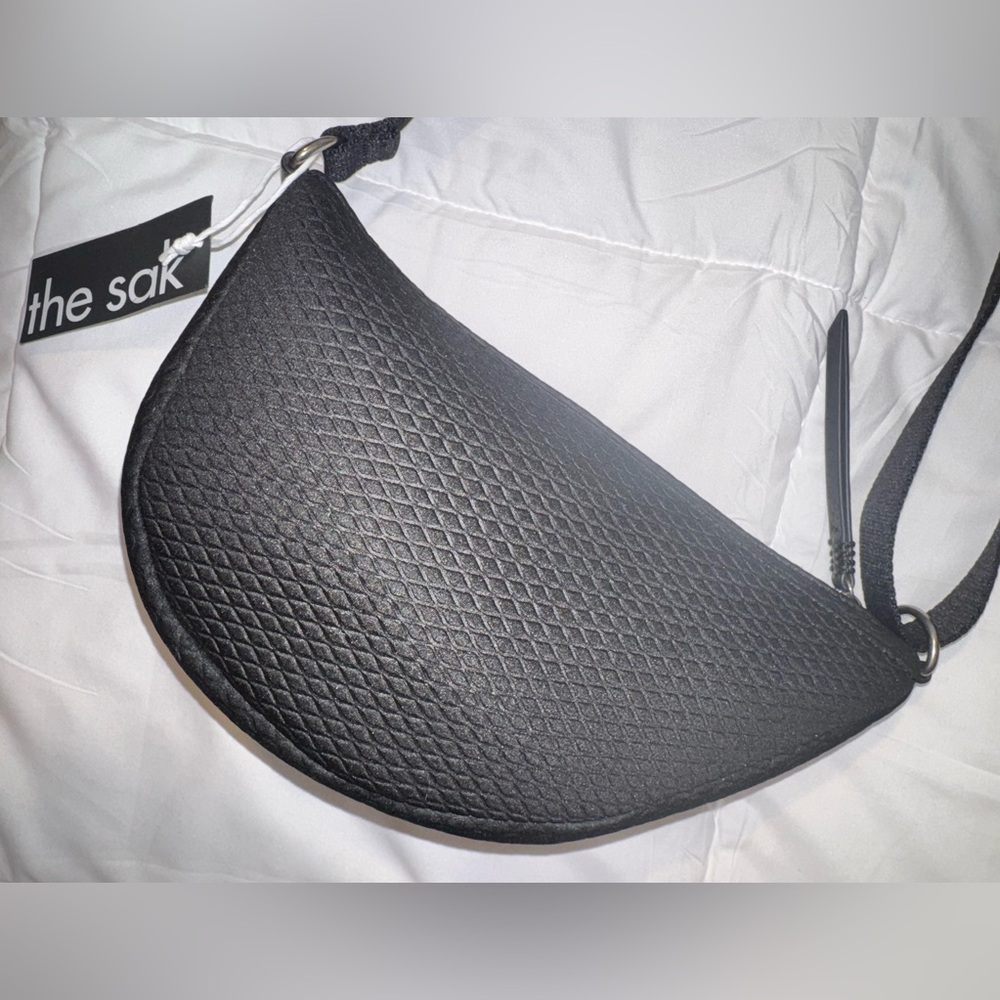 The Sak Black Crossbody Bag NWT - Picture 2 of 8